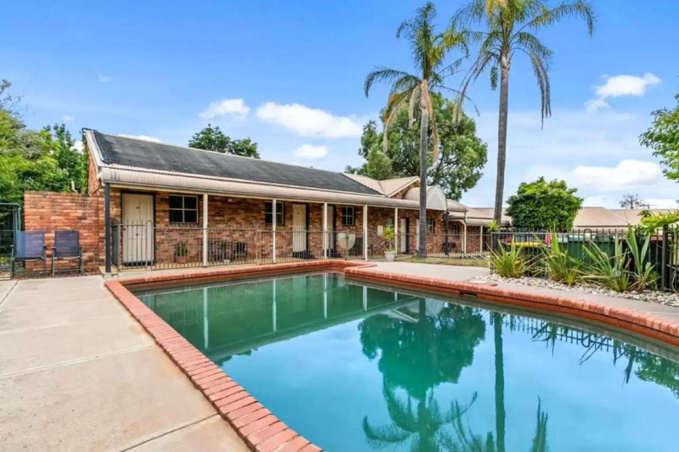 Greensborough Motel Melbourne Exterior photo